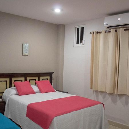 Hotel De La Pena Inn Santo Domingo Tehuantepec Kültér fotó